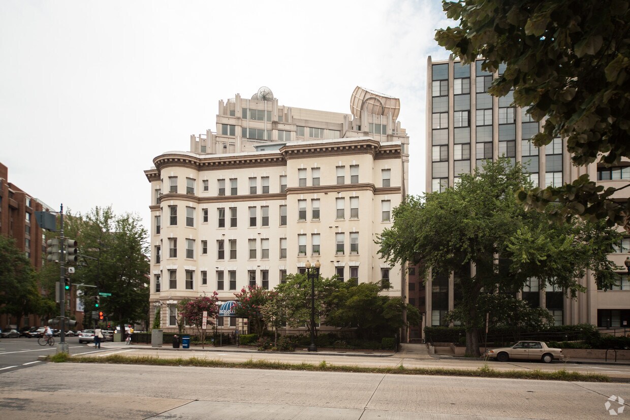 Building Photo - The Desoto Cooperative