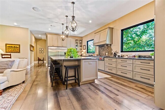 Foto del edificio - 130 Cuyler Ln