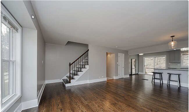 Building Photo - 133 N Huffman St
