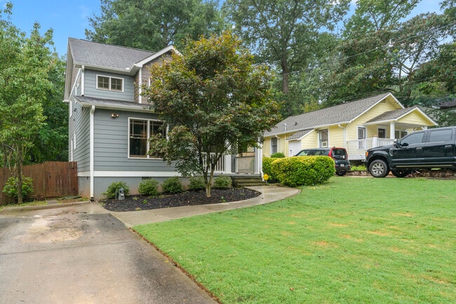 Photo - 3135 Alston Dr House