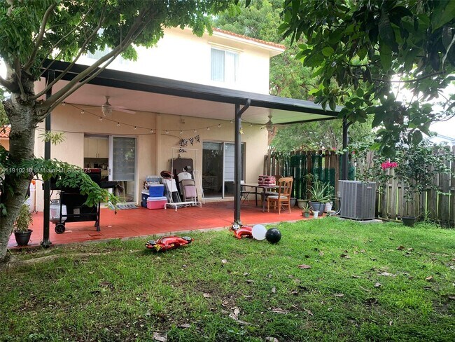 Foto del edificio - 16204 SW 60th Terrace