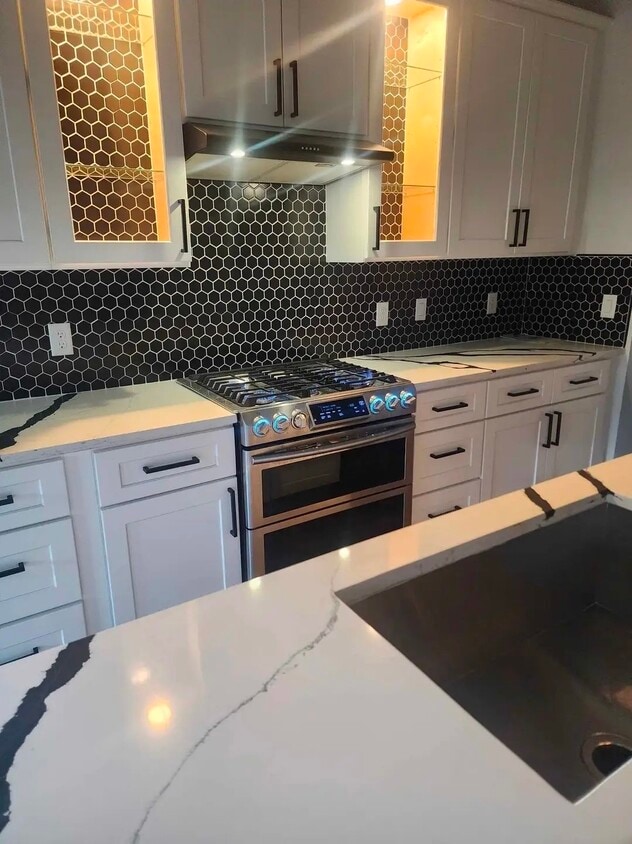 Building Photo - 1002 Natchez Ave