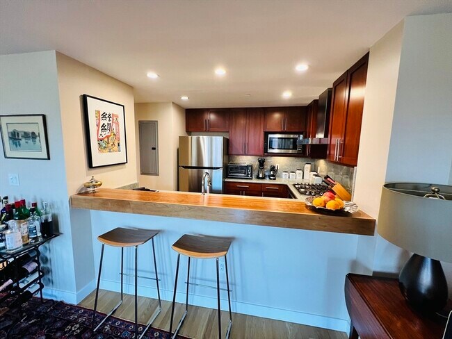 Foto del edificio - 244 Newbury St
