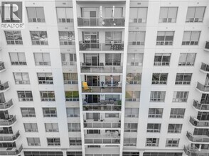 Building Photo - 350 Front St N