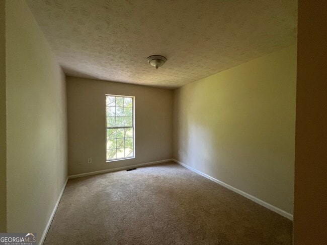 Building Photo - 3153 Kingswood Glen