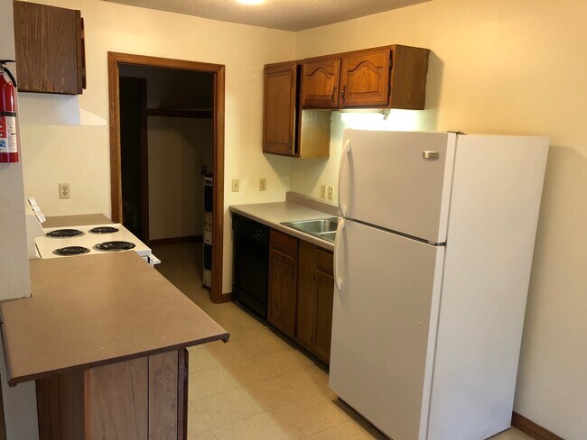 Building Photo - 13368 Berry Bowl Rd