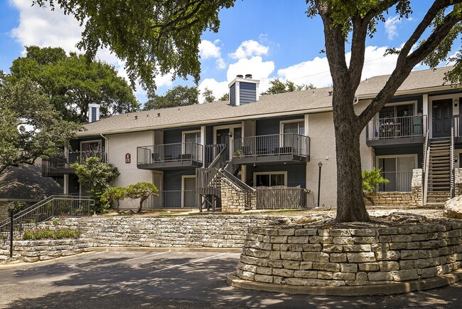 Patios and Balconies - Bartons Mill Apartments