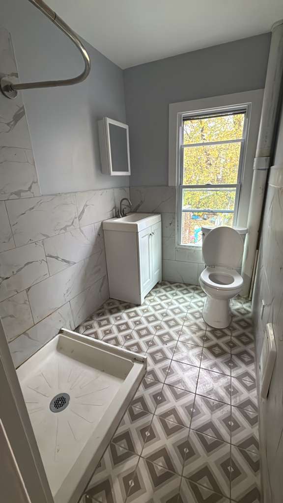 Foto del edificio - 87 Breunig Ave