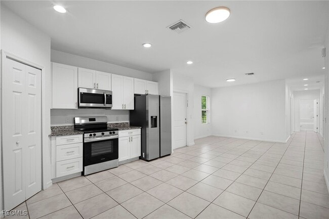 Foto del edificio - 3309 Armstrong Ct