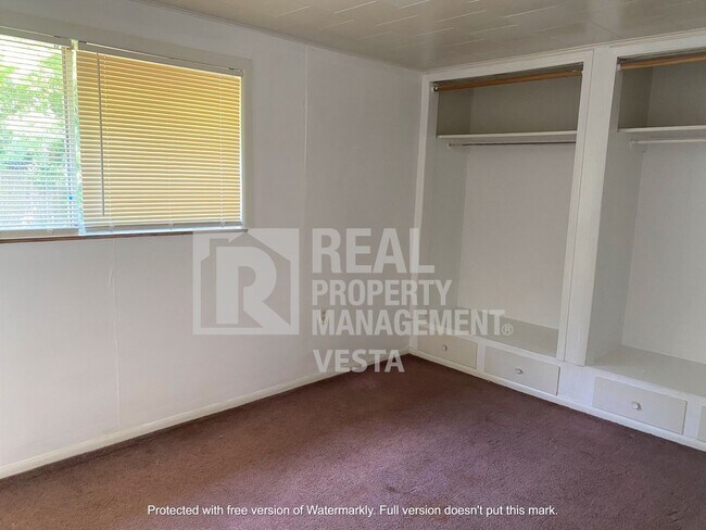 Foto del edificio - 612 Cedarwood Dr
