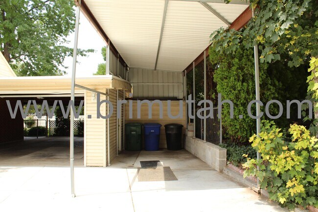 Foto del edificio - 4192 S Holloway Dr