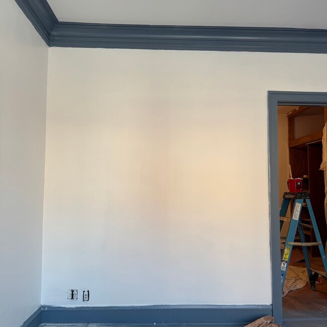 Building Photo - 2102 Gunderson Ave