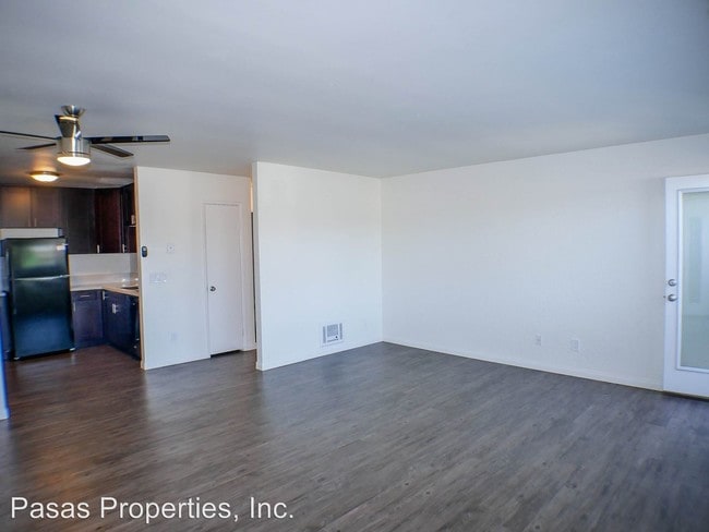 Building Photo - 384 Pala Vista Dr