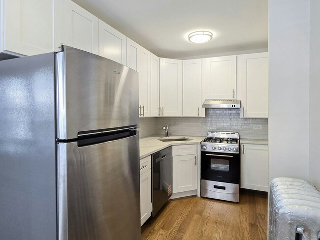 Photo - 516 W Cornelia Ave Apartment