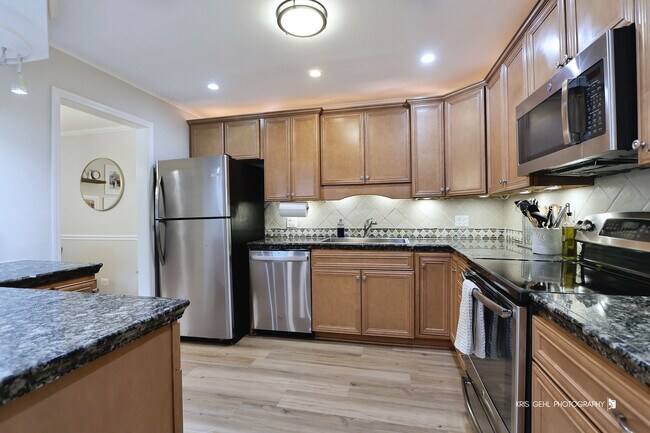 Foto del edificio - 510 W Miner St
