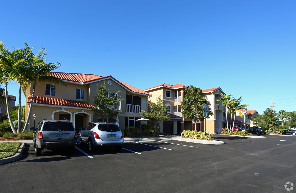Primary Photo - Bella Casa Luxury Condos