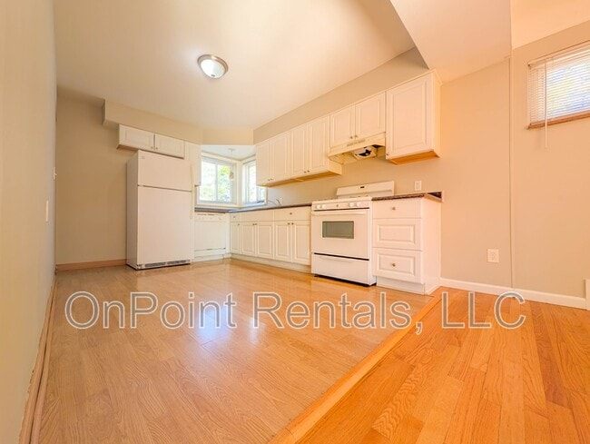 Foto del edificio - 14255 Cavell St