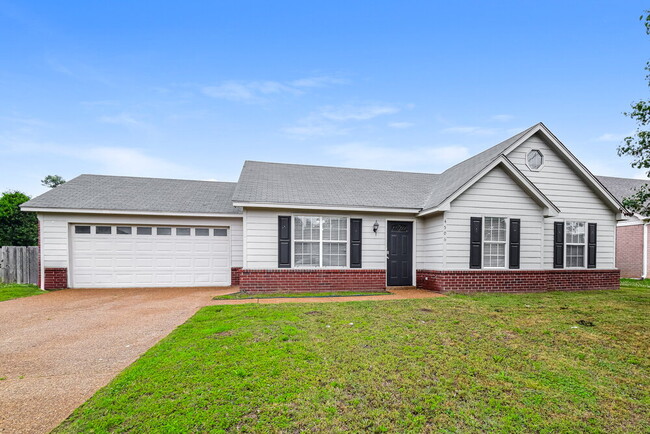 Building Photo - 4506 Shadow Hollow Dr