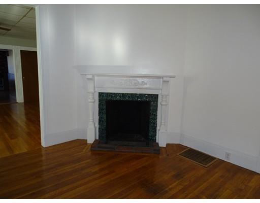 Building Photo - 143 Rowe St