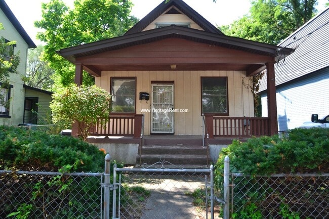 2 bed 1 bath in Bond Hill - 2 bed 1 bath in Bond Hill House