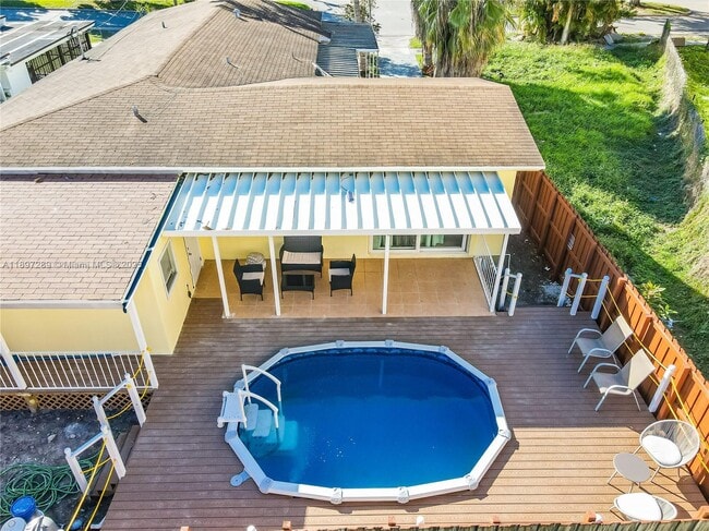 Photo - 1021 NW 23rd Ave House