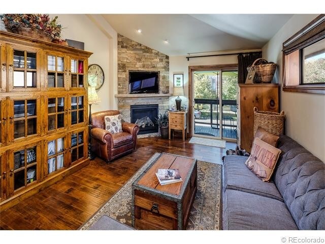 Building Photo - Beautiful Cherry Creek North Condo