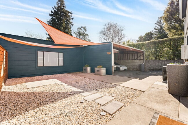 Building Photo - 8124 Greenly Dr