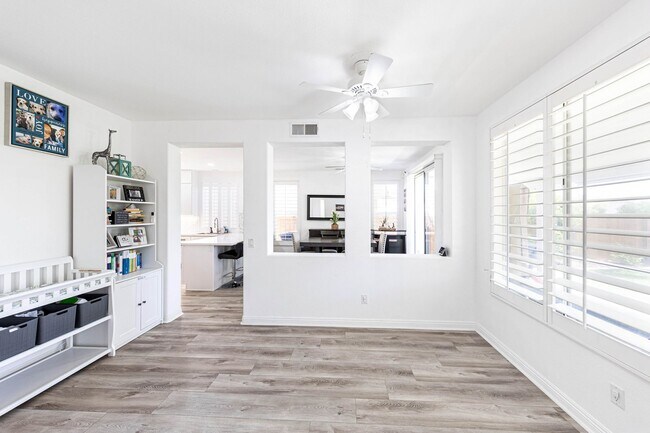 Foto del edificio - 3 Bedroom Home in Eastlake Greens!