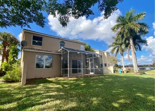 Foto del edificio - 599 NW 87th Ter