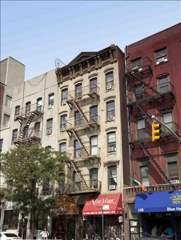 Primary Photo - 110 W Houston St