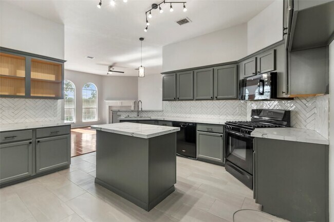 Foto del edificio - 22323 Tea Rose Ct
