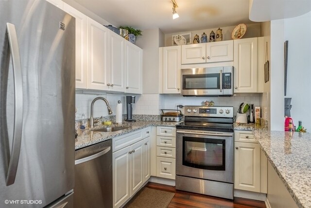 Building Photo - 33 E Cedar St