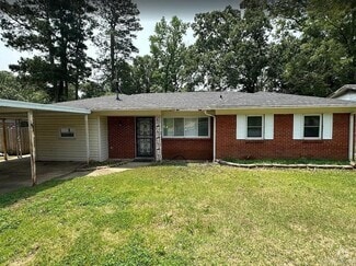 Building Photo - 7409 Skylark Dr