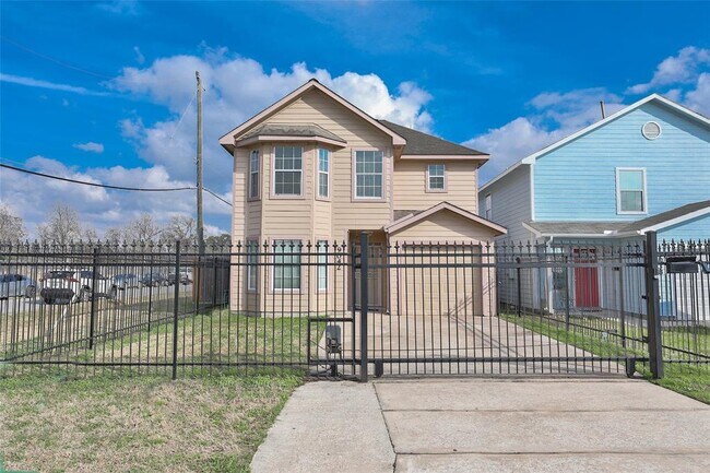 Foto del edificio - 9042 McGallion Rd