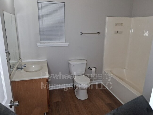 Foto del edificio - 138 N Poole St