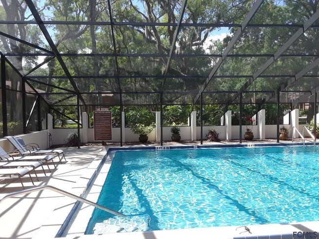 Foto del edificio - 10 Oakmont Ct