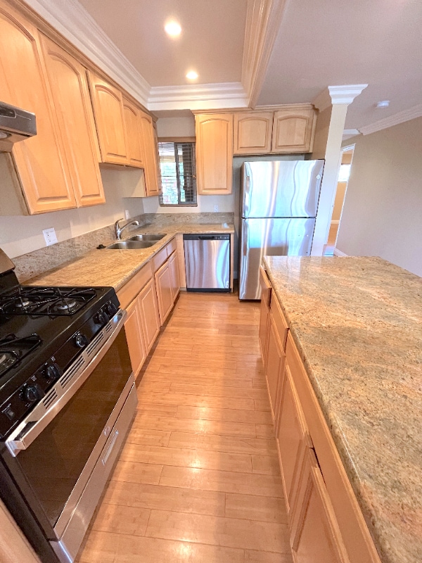 Building Photo - 100 Cliff Dr