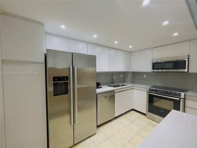 Foto del edificio - 2000 Towerside Terrace