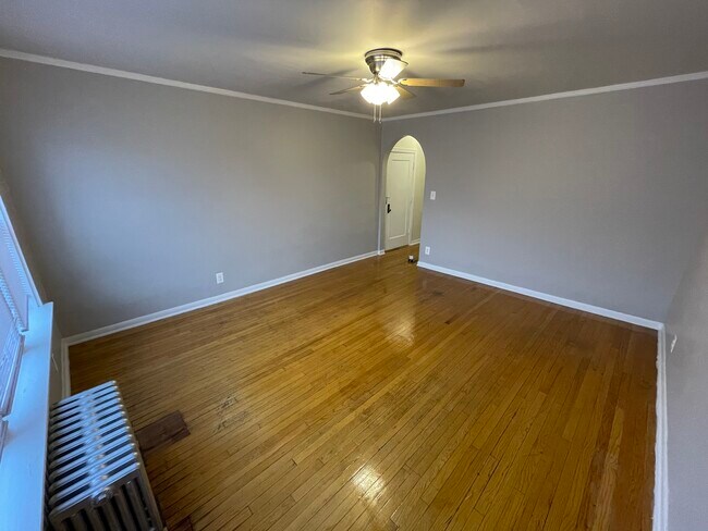 Building Photo - 4651 N Elston Ave