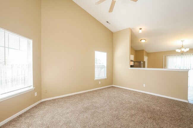 Foto del edificio - 7143 Moon Ct