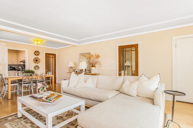 Foto del edificio - 2030 Beach St