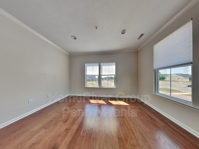 Building Photo - 4037 Overview Dr