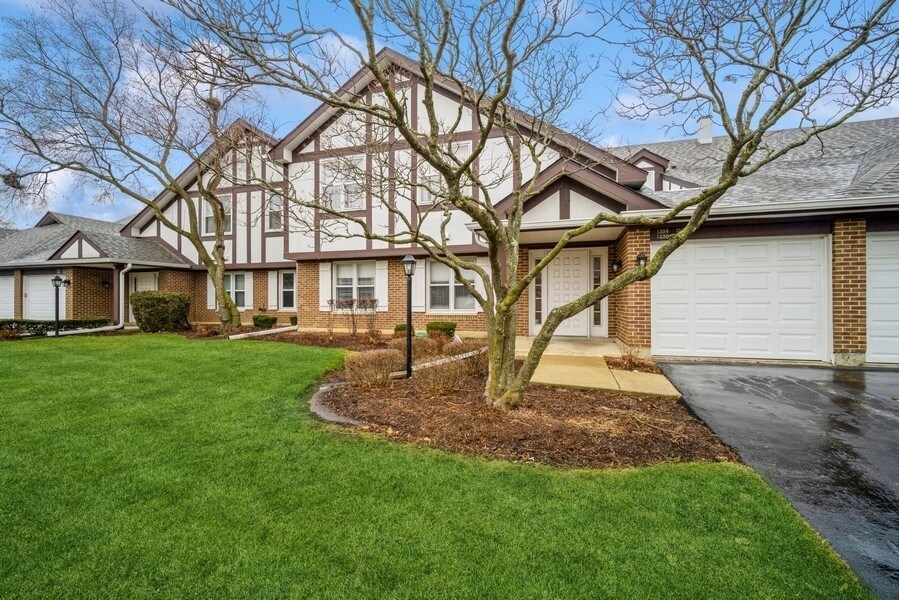 1336 Cromwell Ct Unit 2, Vernon Hills, IL 60061 Condo for Rent in