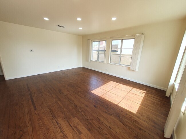 Foto del edificio - 5507 Norton St
