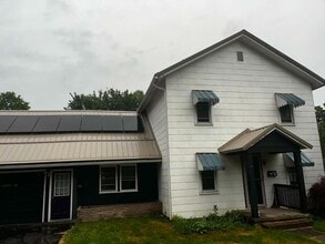 Building Photo - 9 N Diamond St
