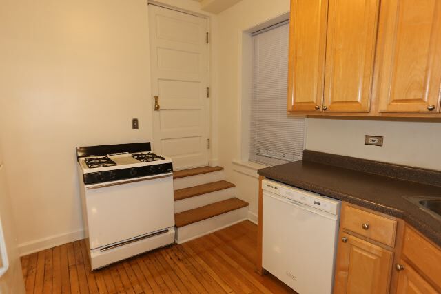 Foto del edificio - 2315 N Greenview Ave