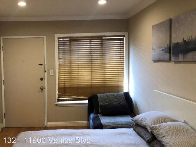 Foto del edificio - 11900 Venice Blvd