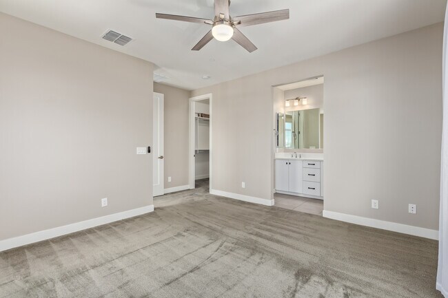 All bedrooms have attached bathrooms! - 3104 N 71st St