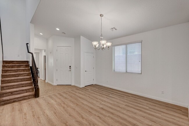 Building Photo - Lantern Gardens