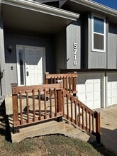 Building Photo - 5716 N London Ave